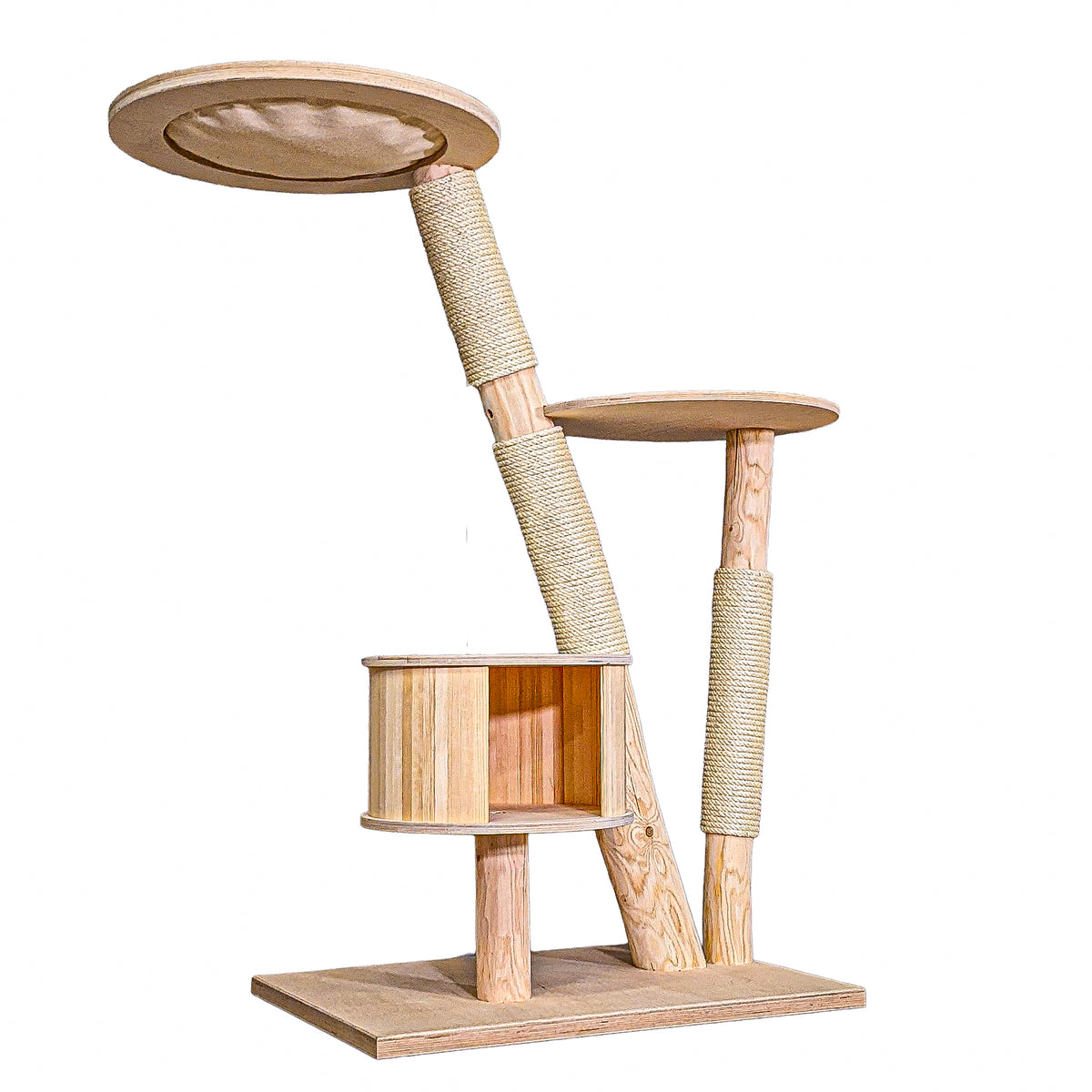 Naturkratzbaum C0010 Kratzbaum Natur Holz Design 134 cm hoch Katzenbaum