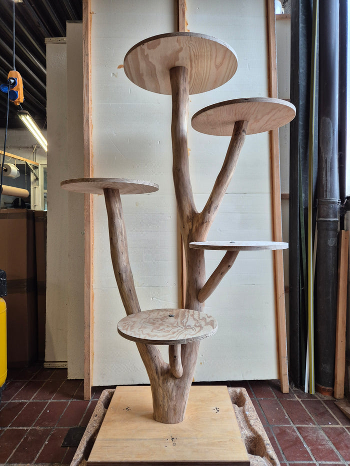 RESERVIERT - Outdoor Naturkratzbaum KA058 Kratzbaum Natur Holz Design 168 cm hoch Katzenbaum