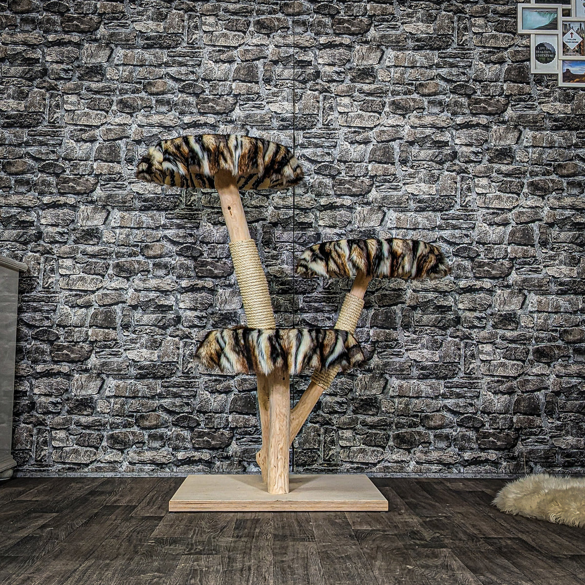 Naturkratzbaum 3906 Kratzbaum Natur Holz Design 110 cm hoch Katzenbaum