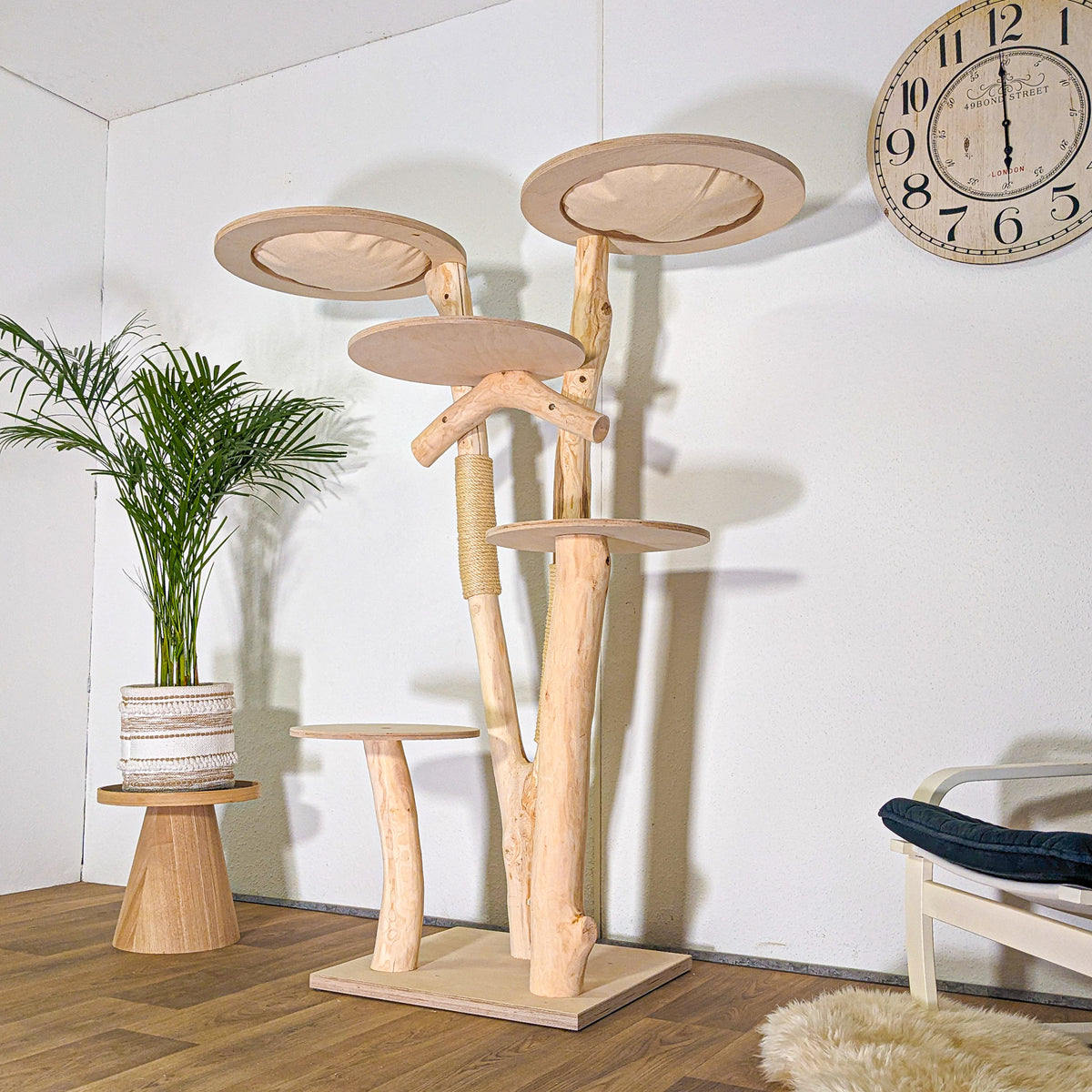 RESERVIERT - Naturkratzbaum 4548 Kratzbaum Natur Holz Design 165 cm hoch Katzenbaum