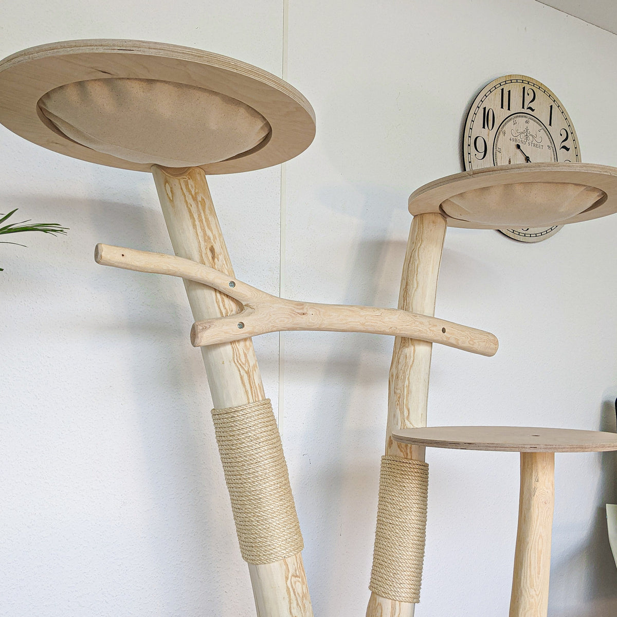 Naturkratzbaum 4560 Kratzbaum Natur Holz Design 155 cm hoch Katzenbaum