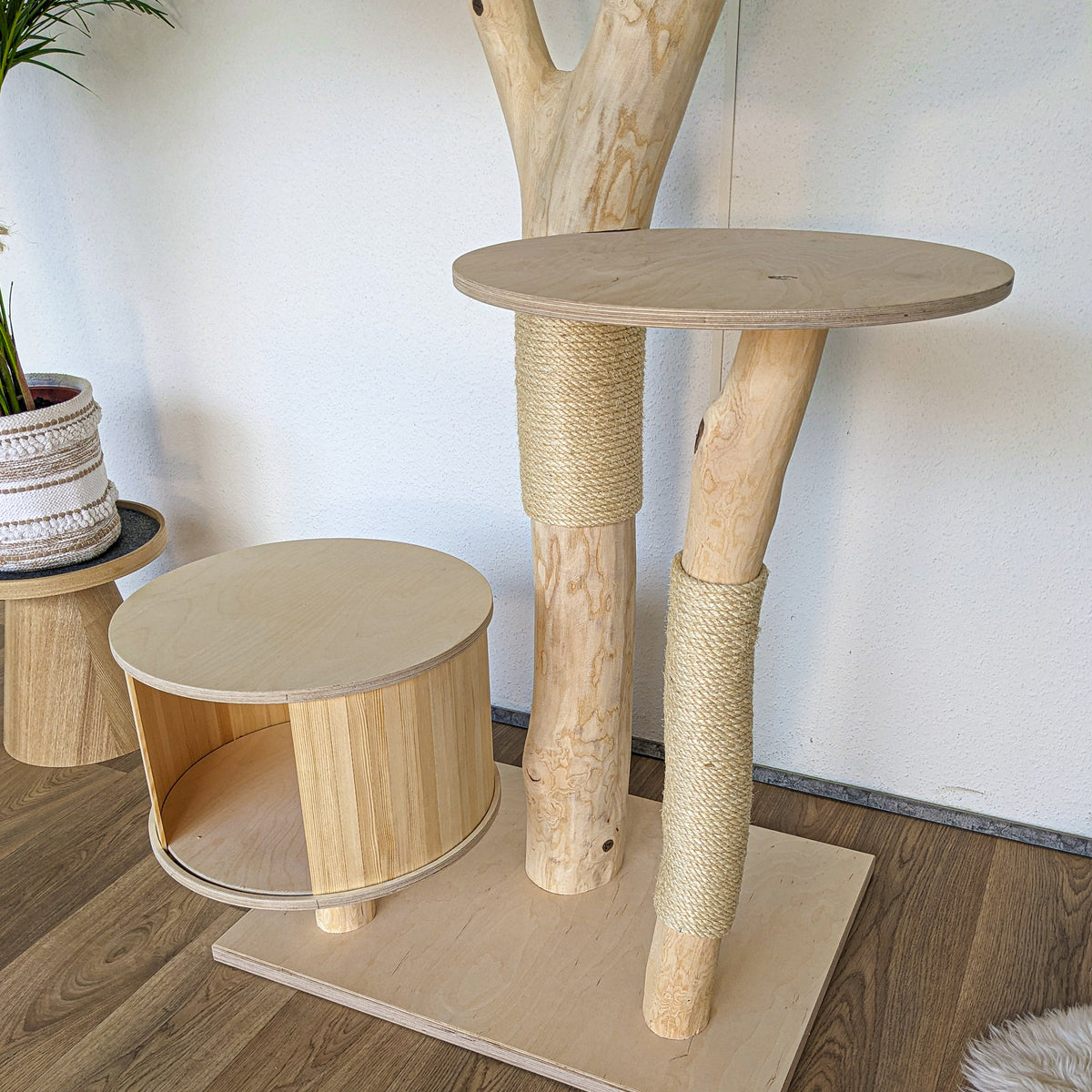 Naturkratzbaum 4572 Kratzbaum Natur Holz Design 175 cm hoch Katzenbaum