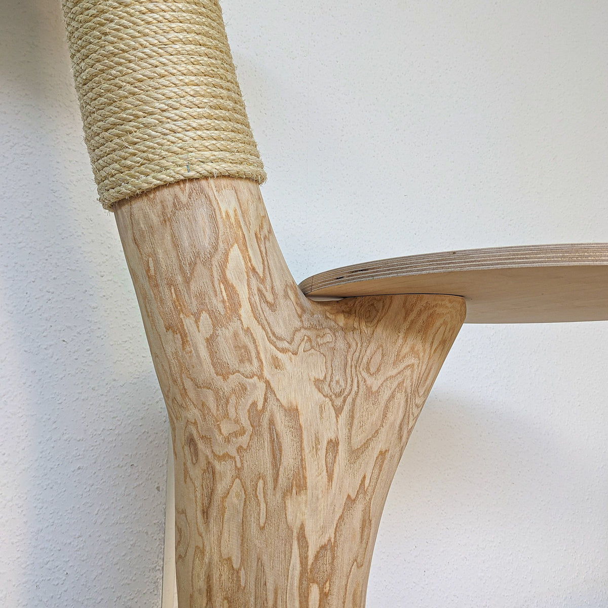 Naturkratzbaum 4573 Kratzbaum Natur Holz Design 105 cm hoch Katzenbaum