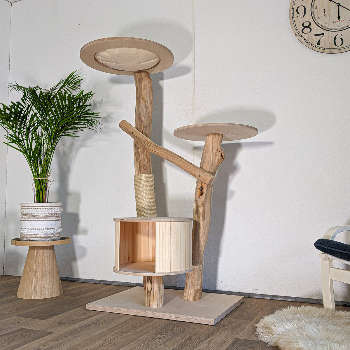 Naturkratzbaum 4602 Kratzbaum Natur Holz Design 155 cm hoch Katzenbaum