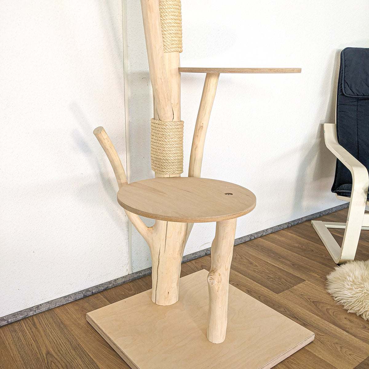 Naturkratzbaum 4612 Kratzbaum Natur Holz Design 160 cm hoch Katzenbaum