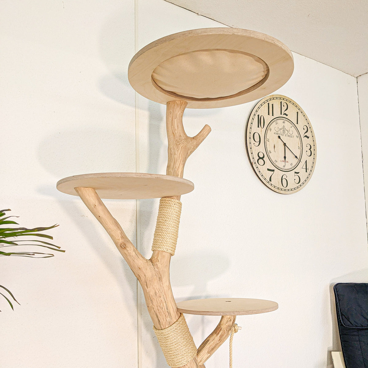 Naturkratzbaum 4619 Kratzbaum Natur Holz Design 185 cm hoch Katzenbaum