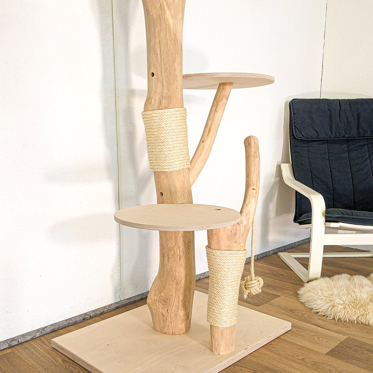 RESERVIERT - Naturkratzbaum 4621 Kratzbaum Natur Holz Design 185 cm hoch Katzenbaum