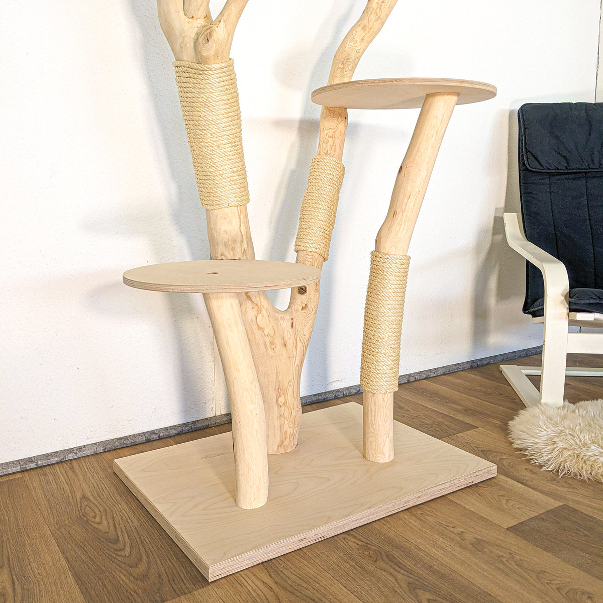 RESERVIERT - Naturkratzbaum 4624 Kratzbaum Natur Holz Design 209 cm hoch Katzenbaum