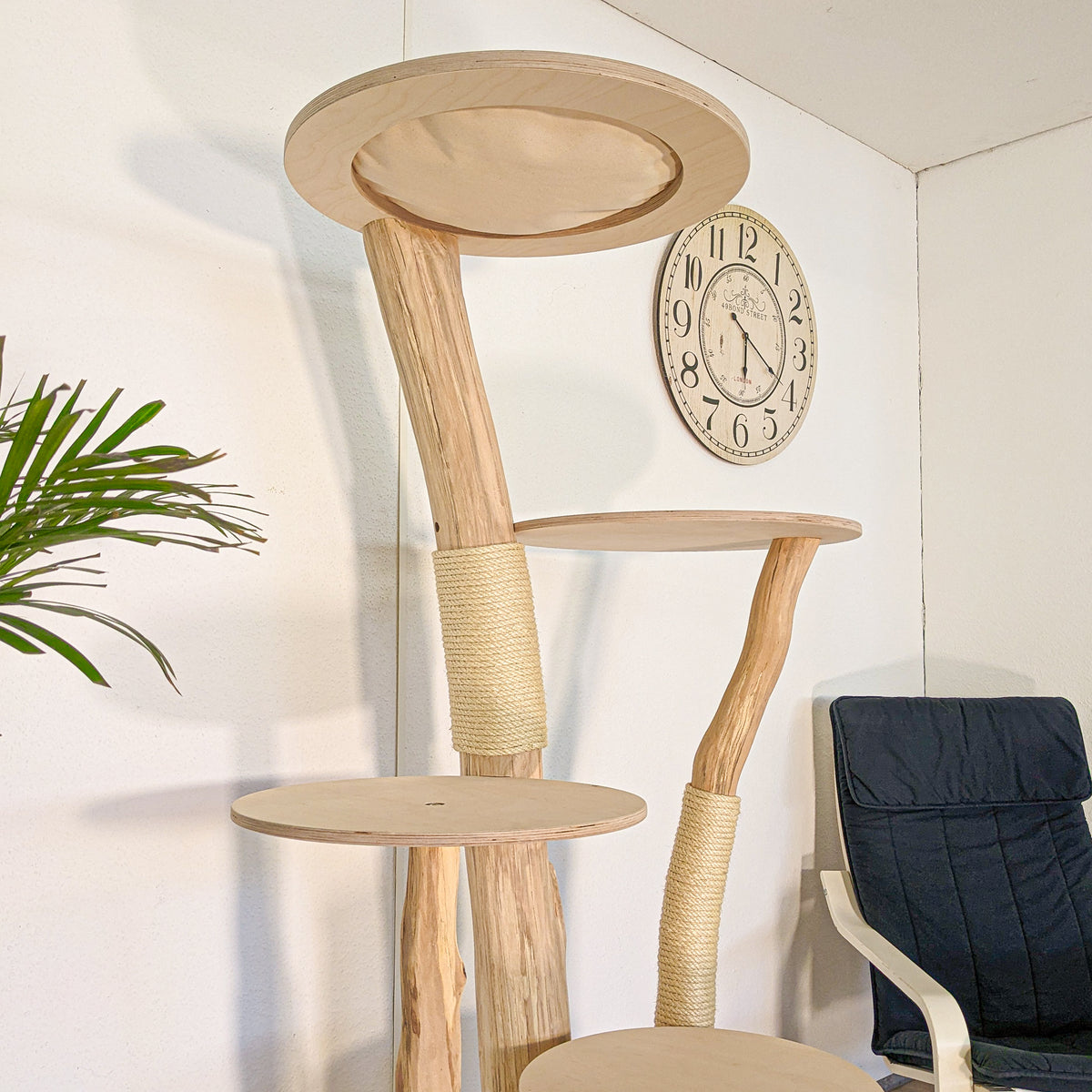 Naturkratzbaum 4626 Kratzbaum Natur Holz Design 174 cm hoch Katzenbaum